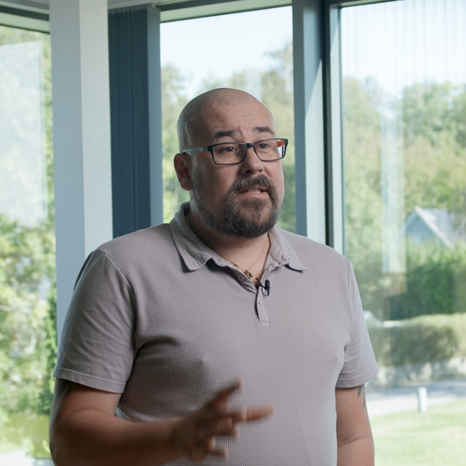 Porträttbild av Jonas Åsel från SIA Glass