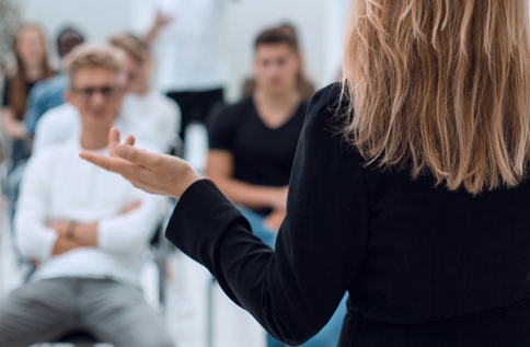Workshop om Microsoft Copilot med deltagare samlade för utbildning, kunskapsutbyte och AI-driven produktivitetsutveckling