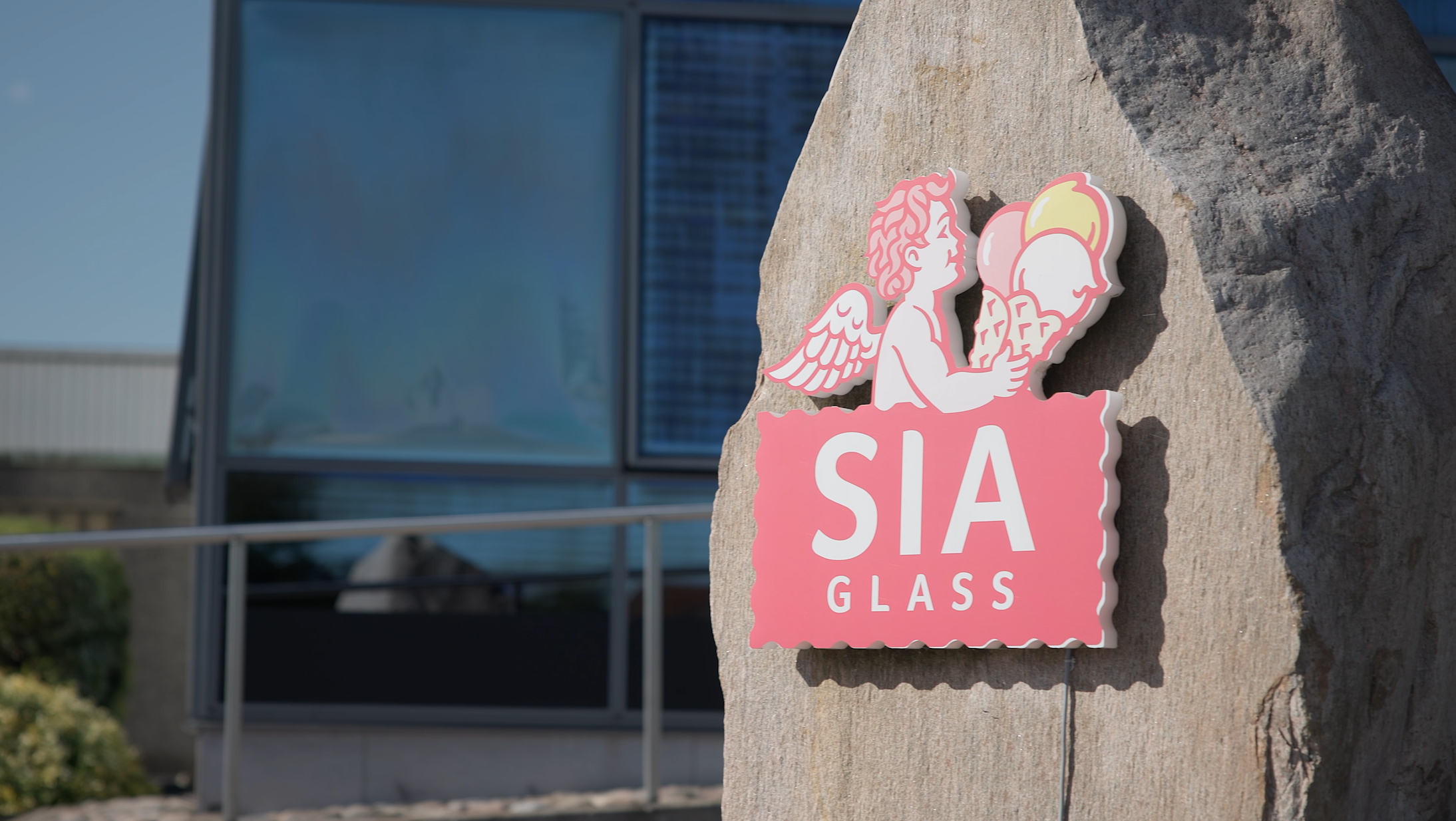 SIA Glass 1