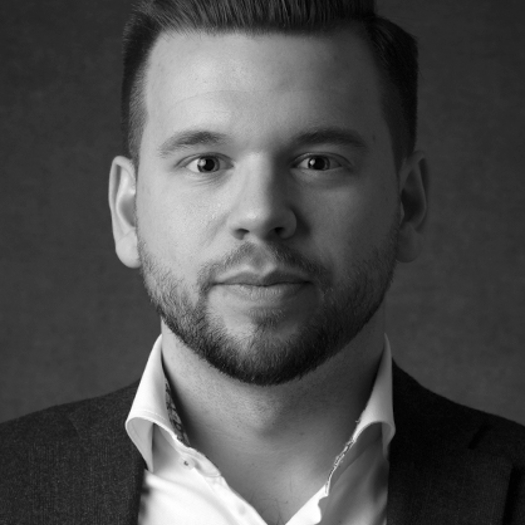 Porträttbild på Sebastian Prien från INVID